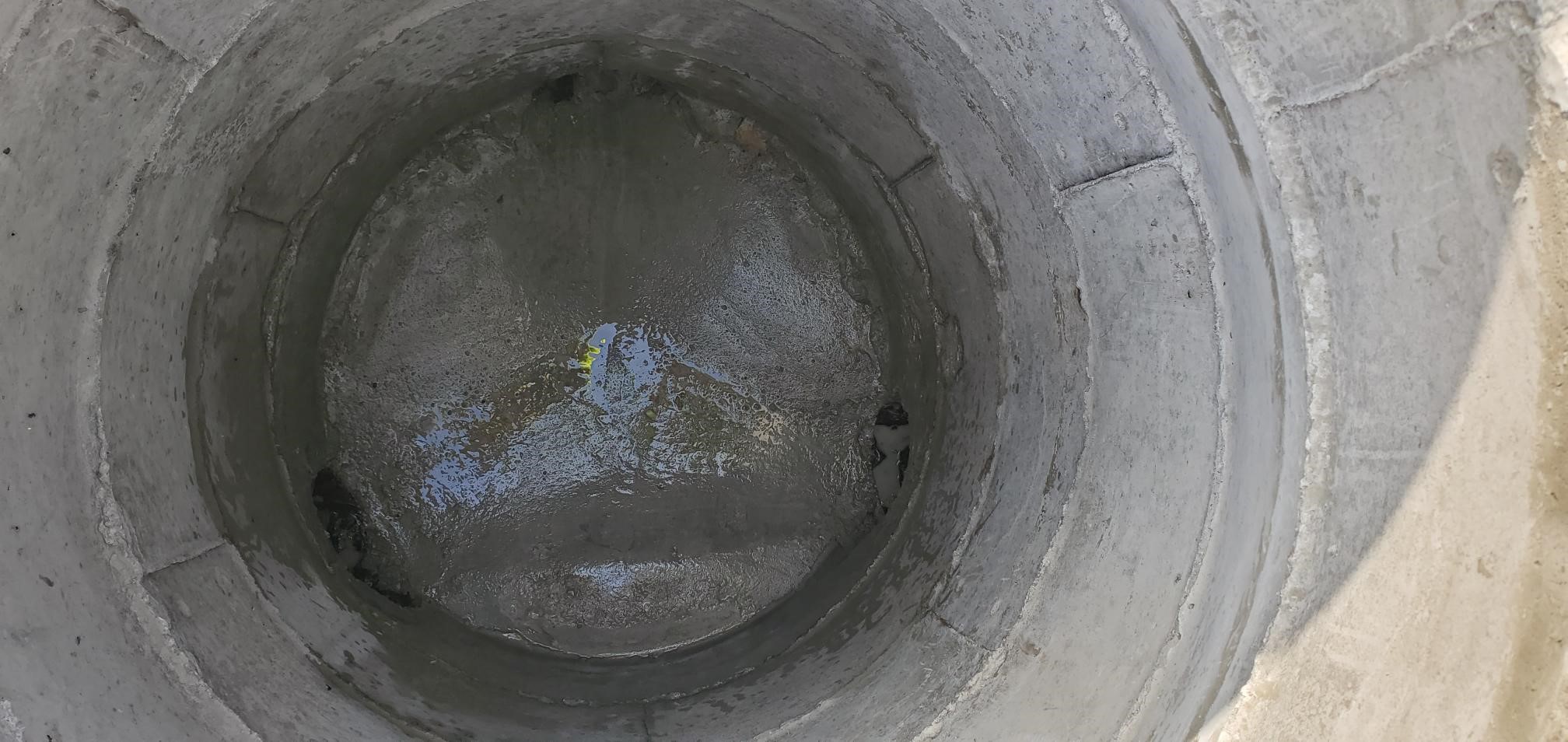 Turner Lining Company | Manhole Rehabilitation in Florida